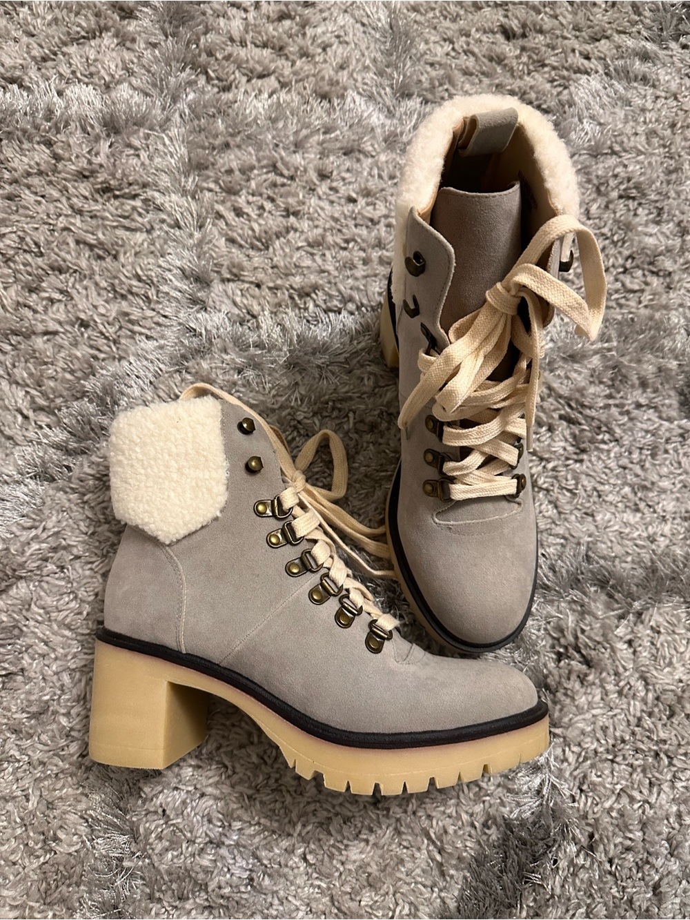 Mi.iM Grey Faux Suede Sherpa Heeled Hiker Boots Size 7 🤍